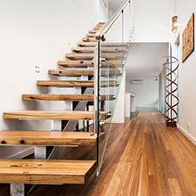 2018 Design Customized Mono Stringer side glass railing Wood Straight Staircase PR-L55