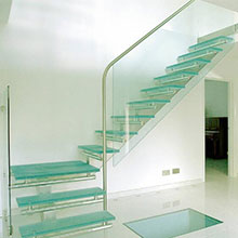 New arrival Non-slip stair for sale glass stair treads glass straight stair
