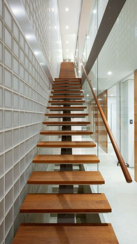 single beam staircase