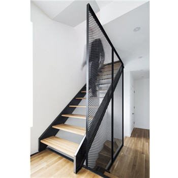 High Quality Double Stringer Staircase With Metal Banister